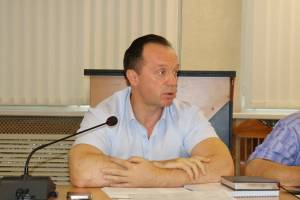 В Брянске вице-мэр Сергей Антошин предложил новый подход к украшению города в праздничные дни