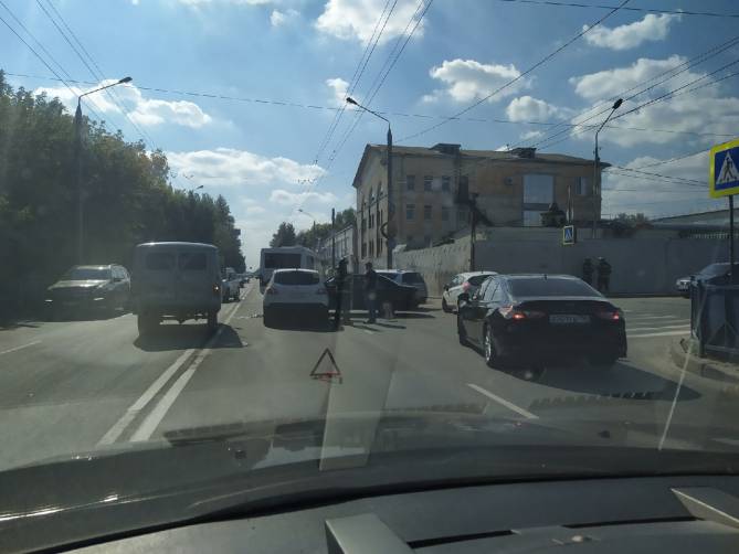 В Брянске из-за ДТП в пробке встал проспект Станке Димитрова
