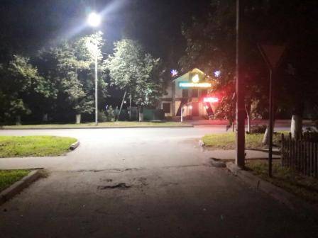 В Брянске под колеса иномарки попала 17-летняя девушка на велосипеде