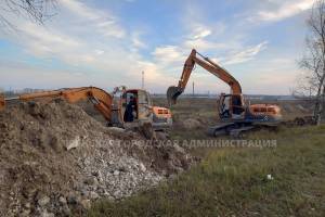 В брянском поселке Чайковичи продолжается строительство водовода