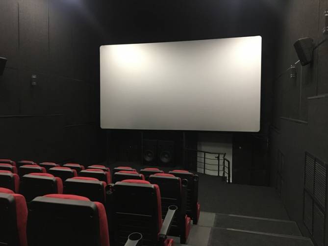 В Брянске капитально отремонтировали кинотеатр «Салют»