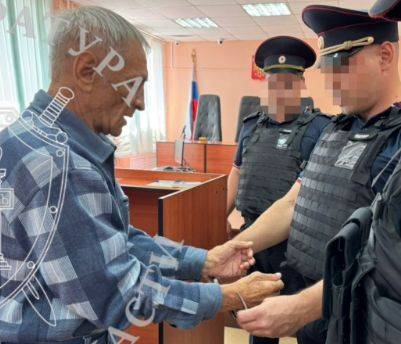 В Брянске 70-летнего пенсионера осудили за убийство 12-летней давности 