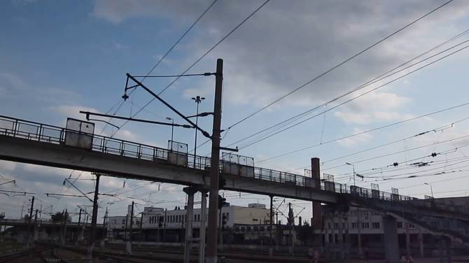 В Брянске снесут пешеходный мост на железнодорожном вокзале