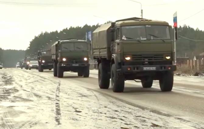 В Брянске устроили марш-бросок на военных грузовиках