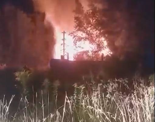На улице Романа Брянского ночью сгорел строительный вагончик