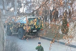 В Брянск вошла военная техника