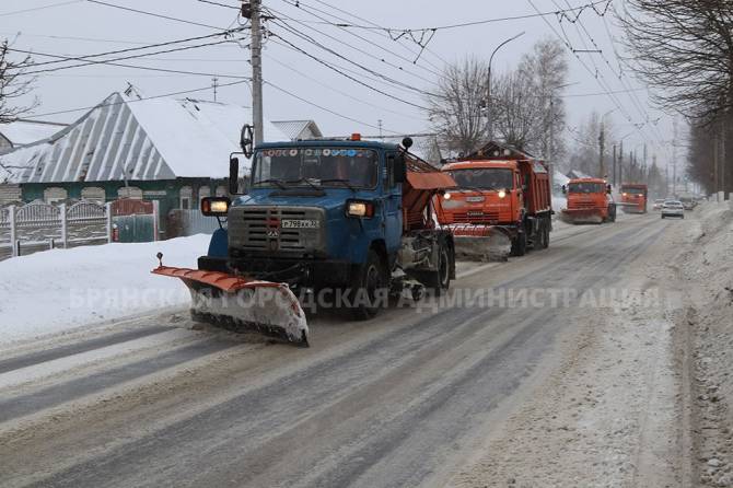 За сутки с улиц Брянска вывезли более 3 800 тонн снега