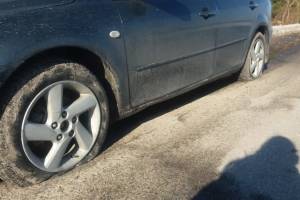 Брянские водители пробили колёса на адской дороге к Новосёлкам 