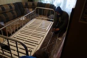 В Брянске ребенку-инвалиду выбили функциональную кровать