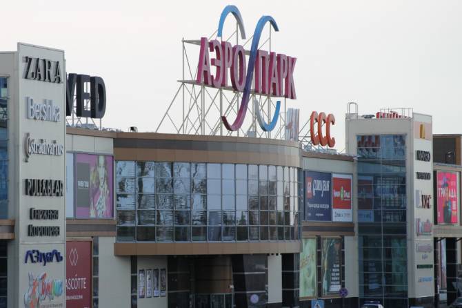 В Брянске у женщины похитили 95 тысяч рублей в ТРЦ «Аэропарк»