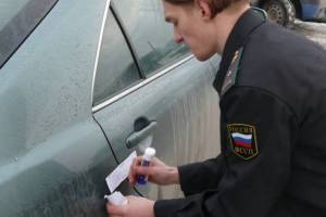 В Брянске у злостного алиментщика арестовали автомобиль