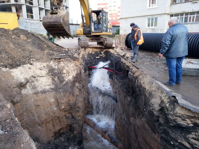 В Брянске тысячи людей остались до утра без воды