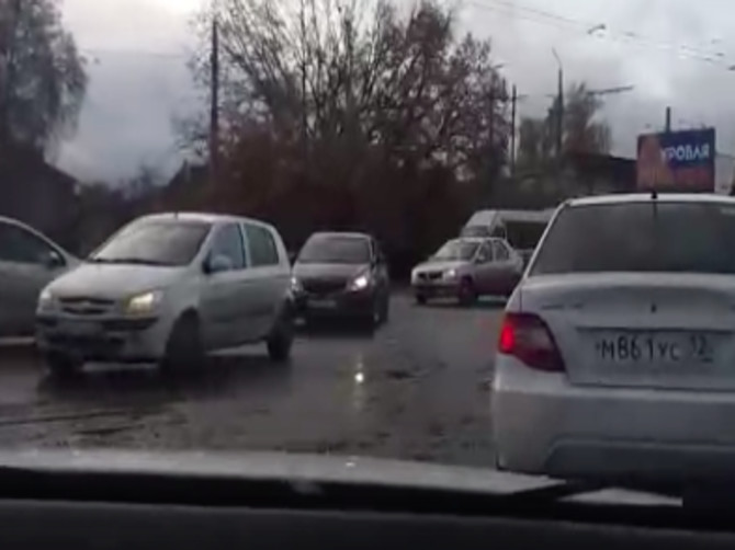 Брянские водители пожаловались на адские дороги в Бежице