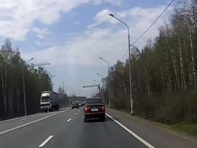 В Брянске разыскивают угнанный в Калуге автомобиль