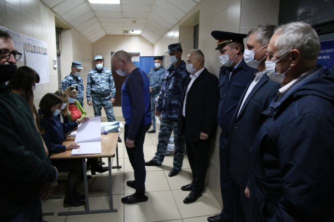 В Брянской области на выборах проголосовали более 500 осужденных