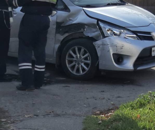 В Новозыбкове на перекрёстке разбились две легковушки