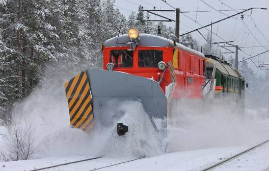 В Брянской области с железной дороги за три дня вывезли почти 70 тысяч кубометров снега