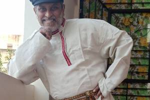 Брянские мастера облачили в русские народные костюмы волонтеров из Индии