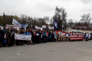 Брянские школьники устроили «Марш жизни»