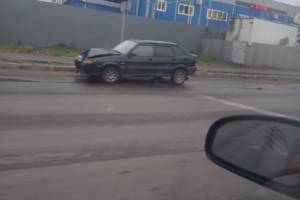 В Брянске на Литейной ВАЗ-21099 попал в ДТП