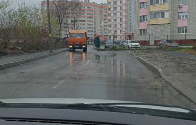 В Брянске отремонтировали многострадальную дорогу на Чернышевского