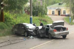 В Брянске 2 человека пострадали в ДТП на улице Калинина