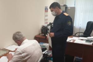 Чиновник брянской мэрии Гинькин даёт показания следователям