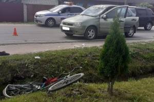 В Унече парень на легковушке разбил голову велосипедисту