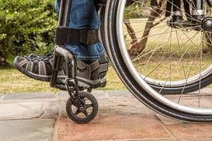 В брянском посёлке Белые Берега УК наплевала на инвалида-колясочника