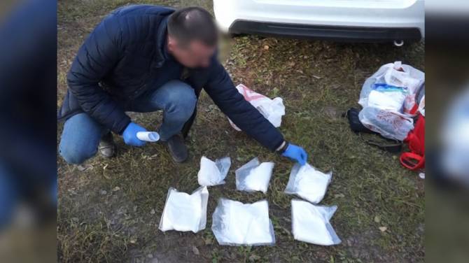 На Брянщине повязали наркосбытчика из Перми с 3 кг мефедрона
