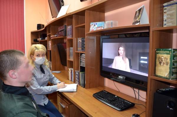 В Брянске студенты юрфака БГУ проконсультировали юных зэков