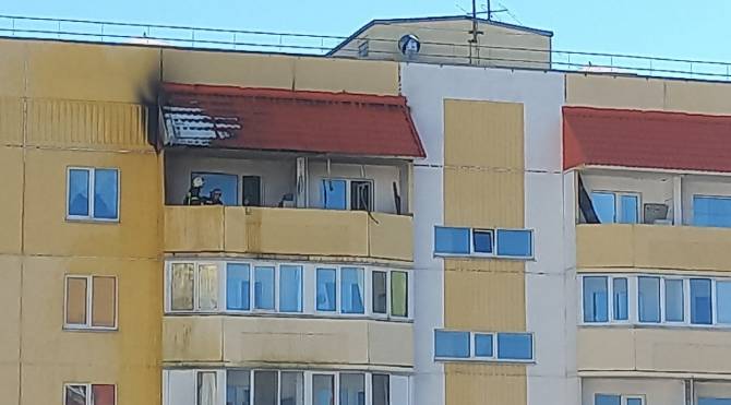 В Брянске по улице Красный Маяк загорелась квартира многоэтажки