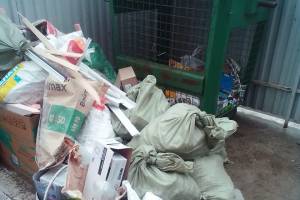 В Брянске составили рейтинг проблемных дворов для вывоза мусора