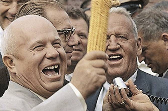 Сын брянского губернатора Богомаза похвалился кукурузой 
