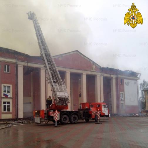 Пожар в ДК города Фокино потушили почти за 3 часа