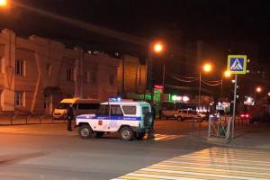 В Брянске у ТЦ «Командор» полиция перекрыла дорогу