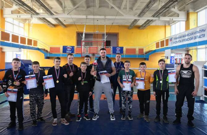 Брянские боксеры взяли 12 медалей на Первенстве Орловской области