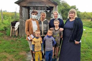 Многодетным семьям из Жуковского района подарили продуктовые корзины