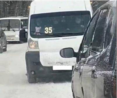 В Брянске наказали водителя выехавшей на встречку маршрутки