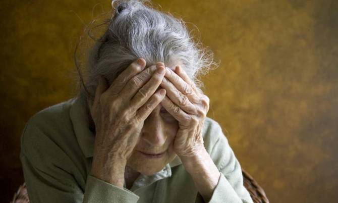 В Новозыбковском районе «соцработница» обокрала 84-летнюю старушку