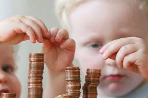 В Брянской области детские пособия повысили до 363 рублей