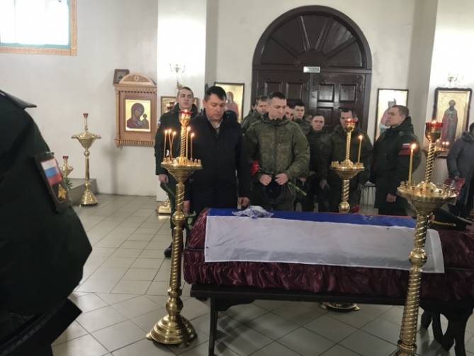 В Унече простились с погибшим в ходе спецоперации офицером Юрием Зайцевым