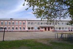 В брянской школе №14 на рабочем месте умер уборщик