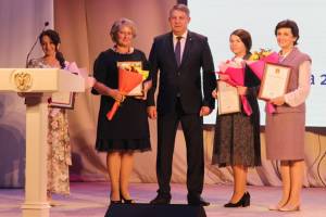 Президент Путин наградил четверых брянских учителей