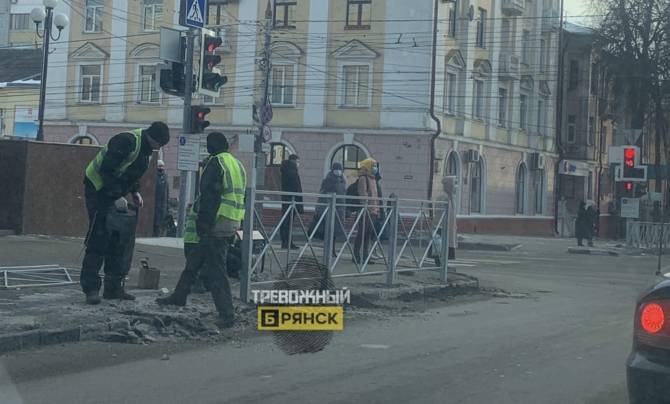 В Брянске власти изуродовали перекрёсток на проспекте Ленина