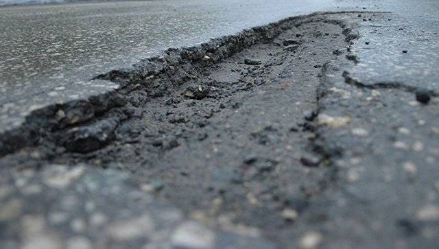 В Брянске быстрое разрушение дорог объяснили некачественной укладкой асфальта