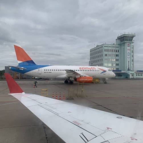 В Брянске аэропорт закрыли по техническим причинам