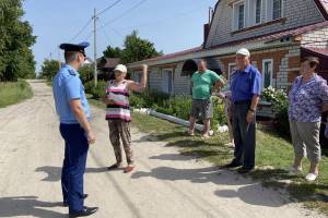 Брасовских чиновников заставили отремонтировать убитую дорогу в посёлке Локоть