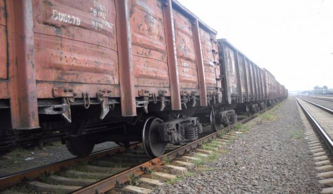 Брянский железнодорожник сдал в металлолом детали вагона