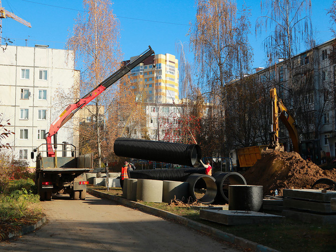 В Брянске на 85% выполнено строительство ливневки на переулке Пилотов